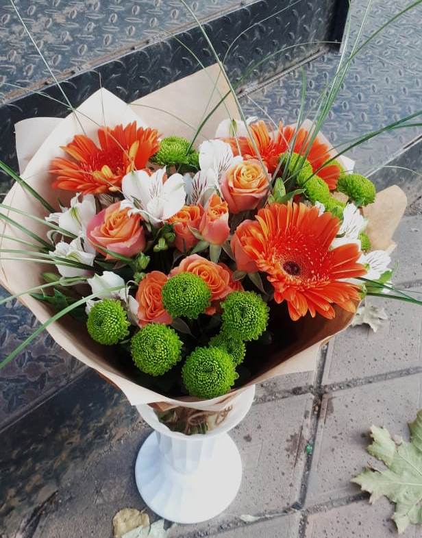 Букет цветов из: Герберы, Хризантемы, Альстромерии и Розы в Курумоч