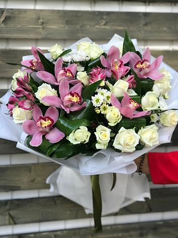 Букет цветов из: Розы и Хризантемы в Курумоч