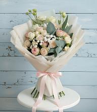 Букет цветов из:  Розы и Лизиантусы в Курумоч