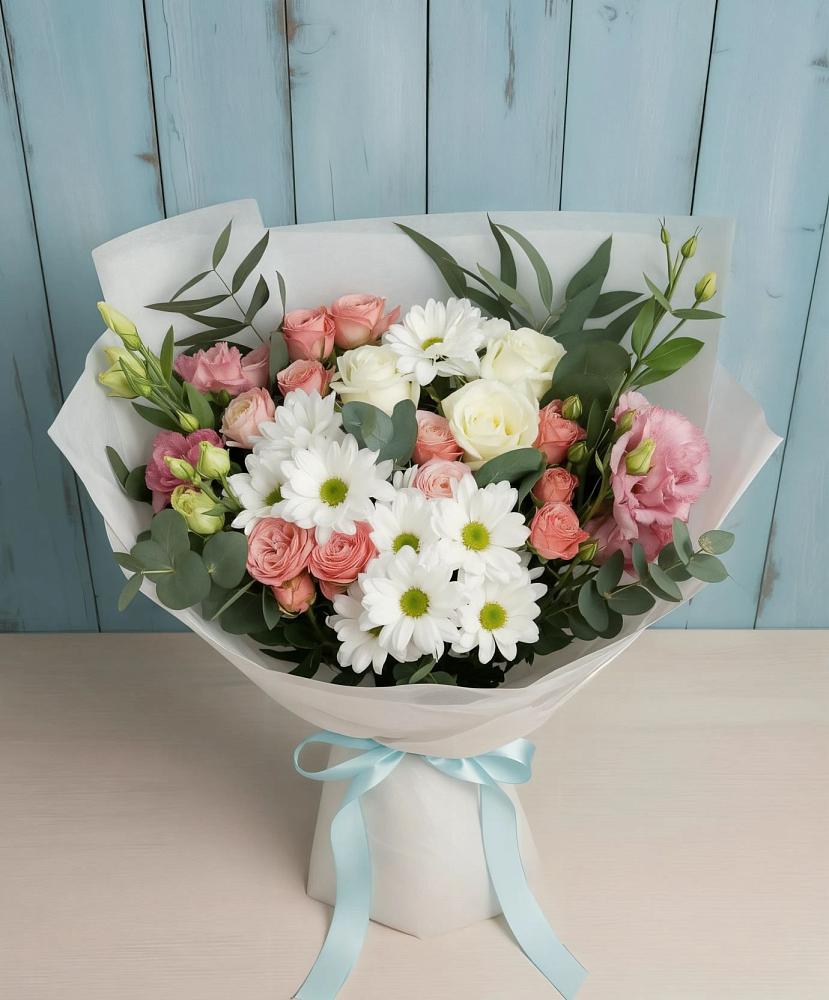 Букет цветов из: Розы, Лизиантусы и Хризантемы в Курумоч