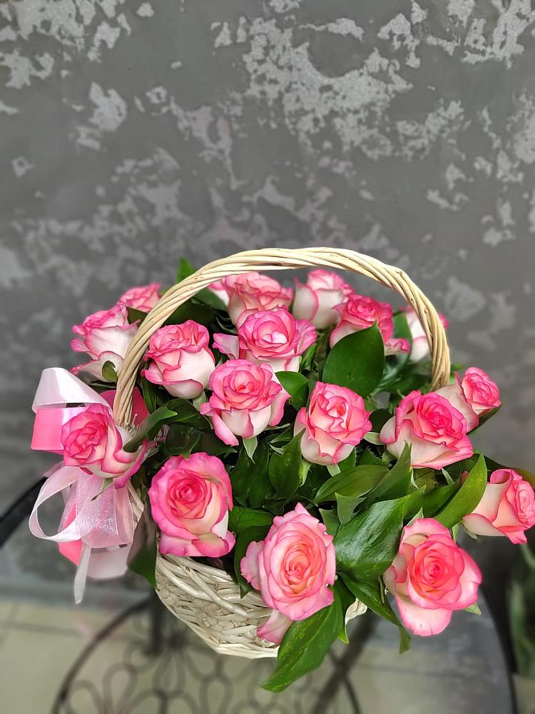 Цветочная композиция из Розы в корзине в Курумоч