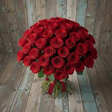 Букет 55 Красных роз Фридом #REPLACE_PRED# Курумоч