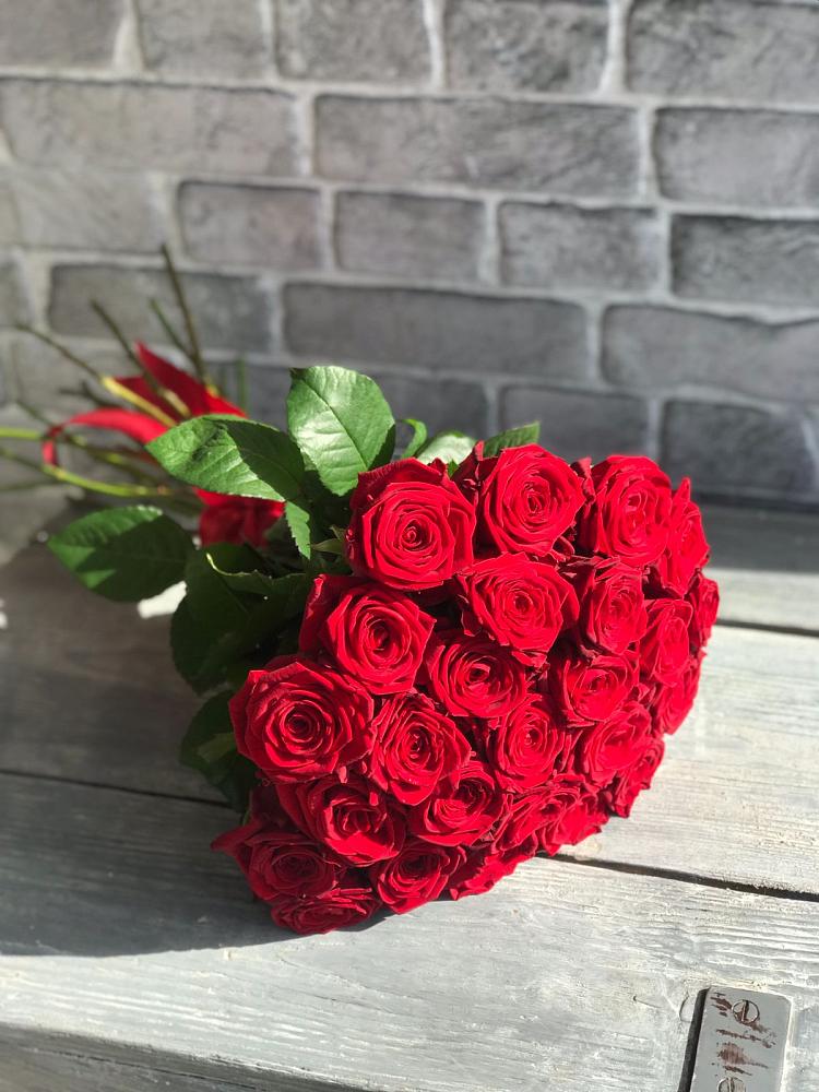 Букет Красные розы Фридом в Курумоч