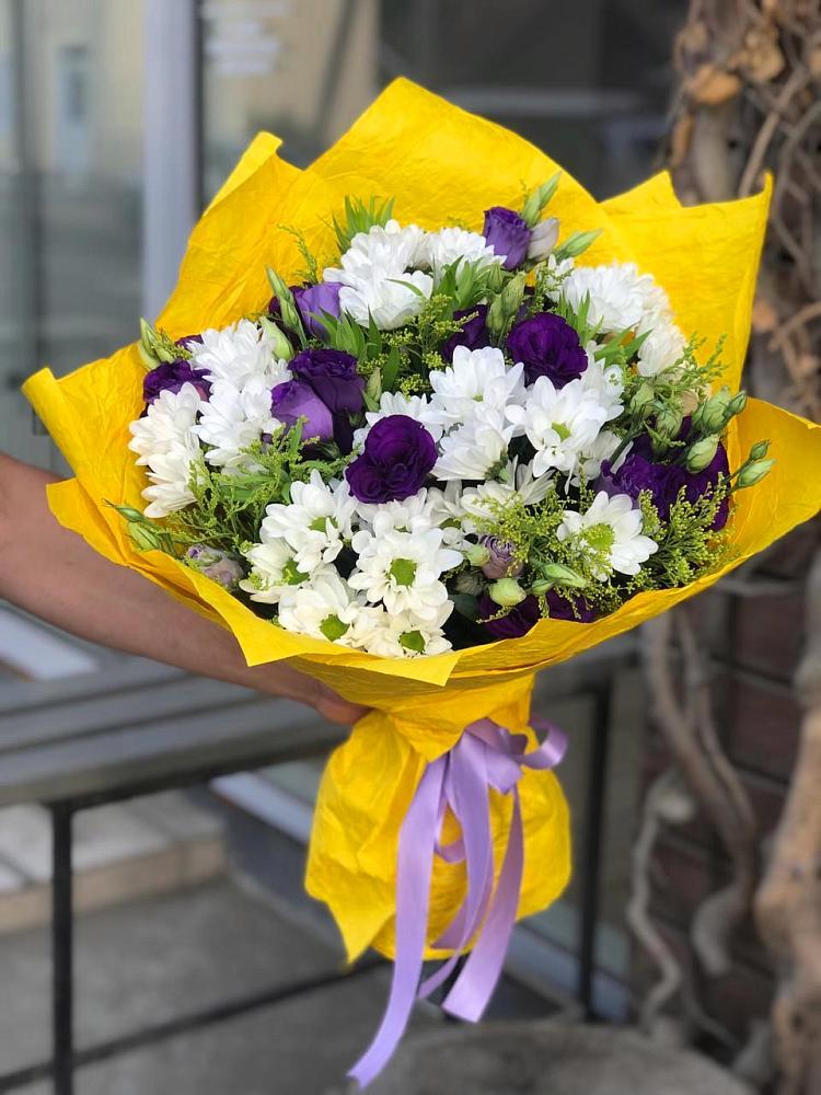 Букет цветов из: Ирисы, Хризантемы и Ромашки в Курумоч