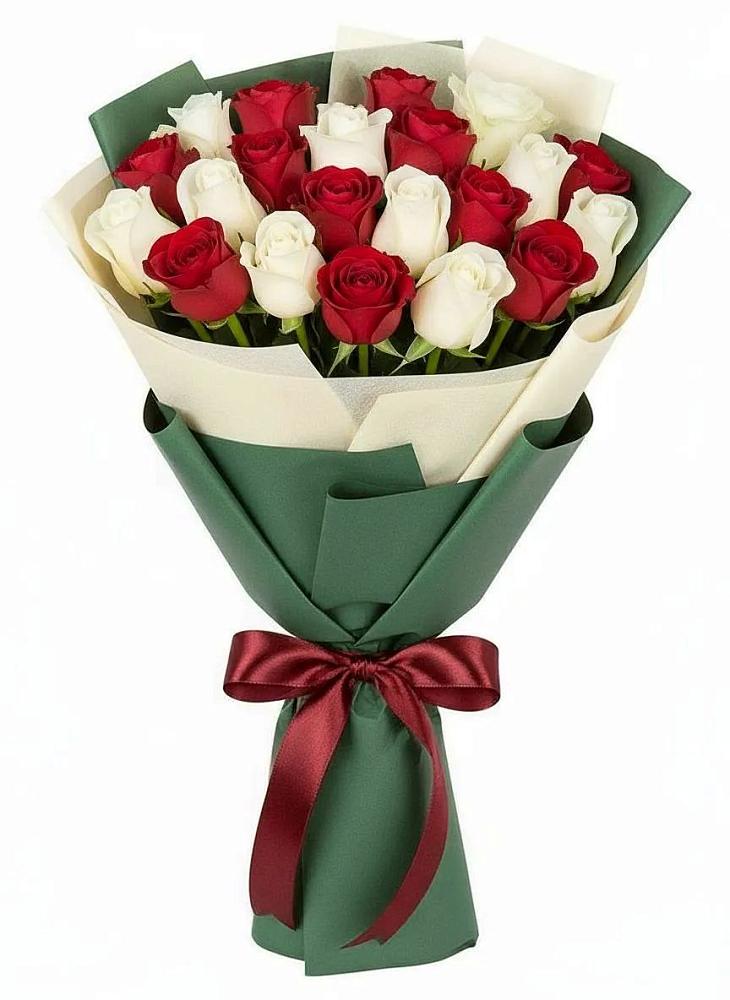 Букет Микс из красных и белых роз в Курумоч