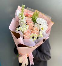 Букет цветов из:  Хризантемы и Розы в Курумоч