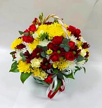 Цветочная композиция из Хризантемы и Розы в корзине в Курумоч
