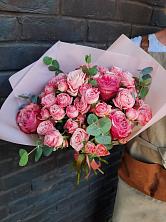 Букет розы в пальмах в Курумоч Букет цветов из: Розы в Курумоч