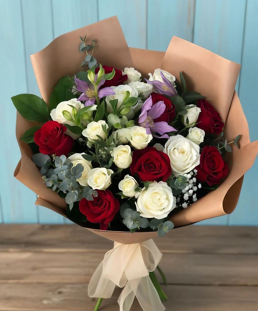 Букет цветов из: Розы и Альстромерии в Курумоч